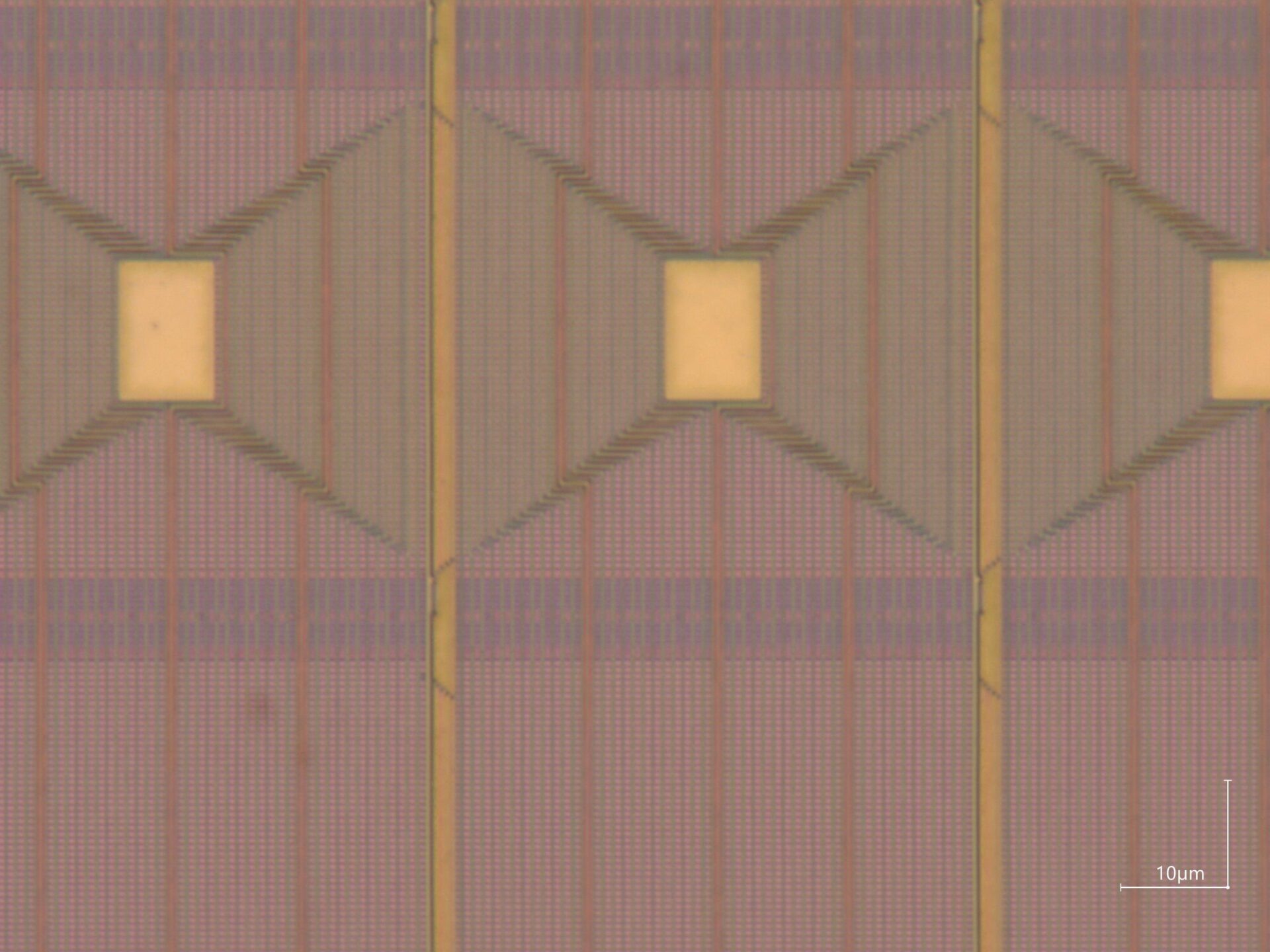 High Magnitude optical image of DRAM after top metal removal