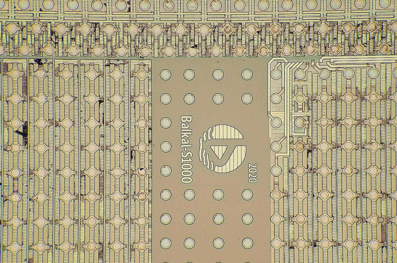 Baikal Electronics ARMv8 A57 · Baikal BE-S1000 — Top-metal view