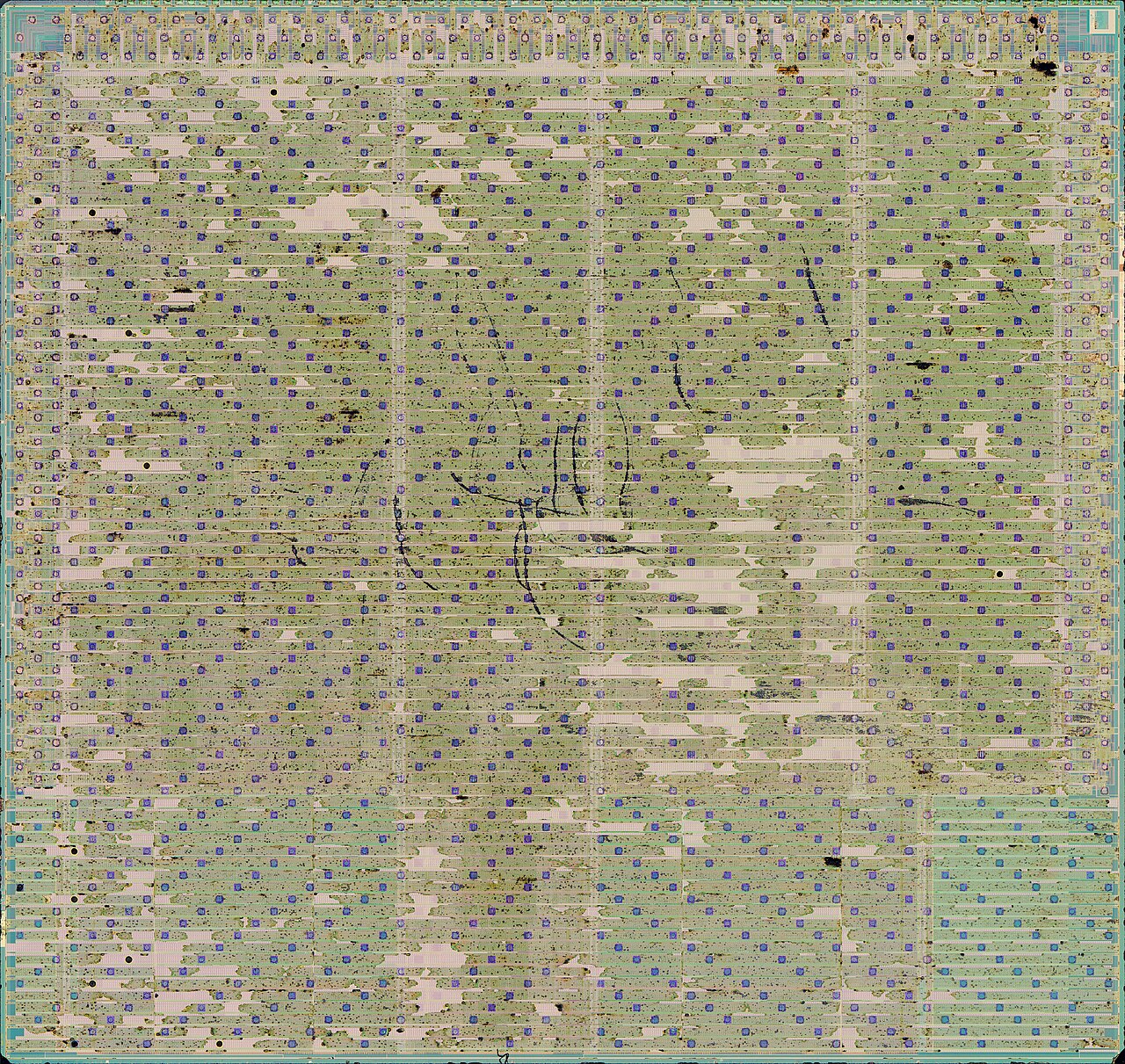 AMD Athlon AX2000DMT3C AGOIA 0214UPDW · Palomino(Model6 (7320) CPUID662) — Top-metal view
