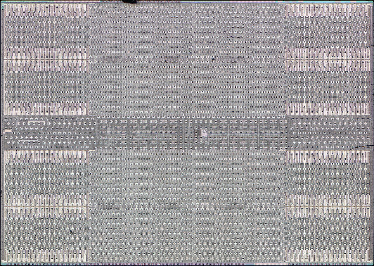 AMD Ryzen 5 3600 · Matisse · CCD — Top-metal view