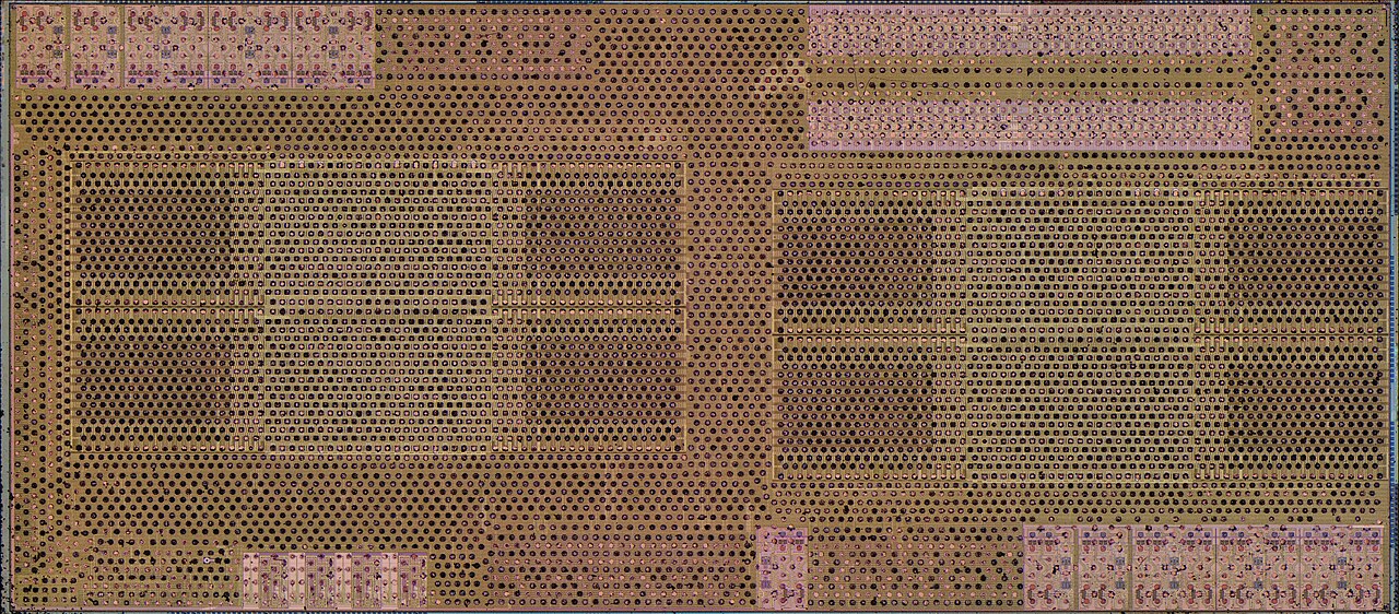 AMD Ryzen 5 2600 · Pinnacle Ridge — Top-metal view