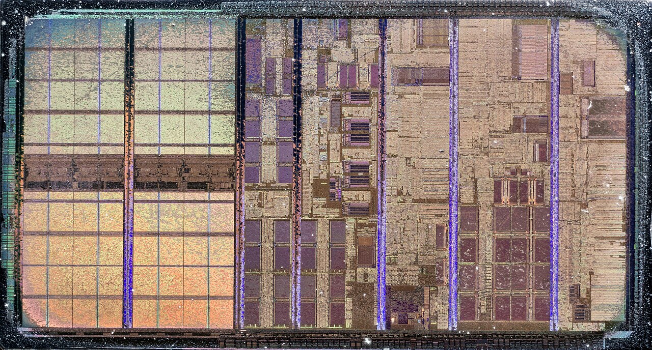 AMD AthlonXP Barton AQXDA 0322SPIW — Optical die photograph