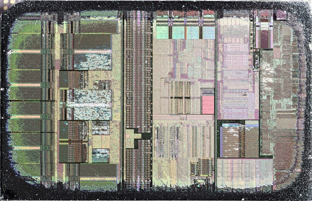 AMD K6 LittleFoot (Model7) 266AFR — Optical die photograph