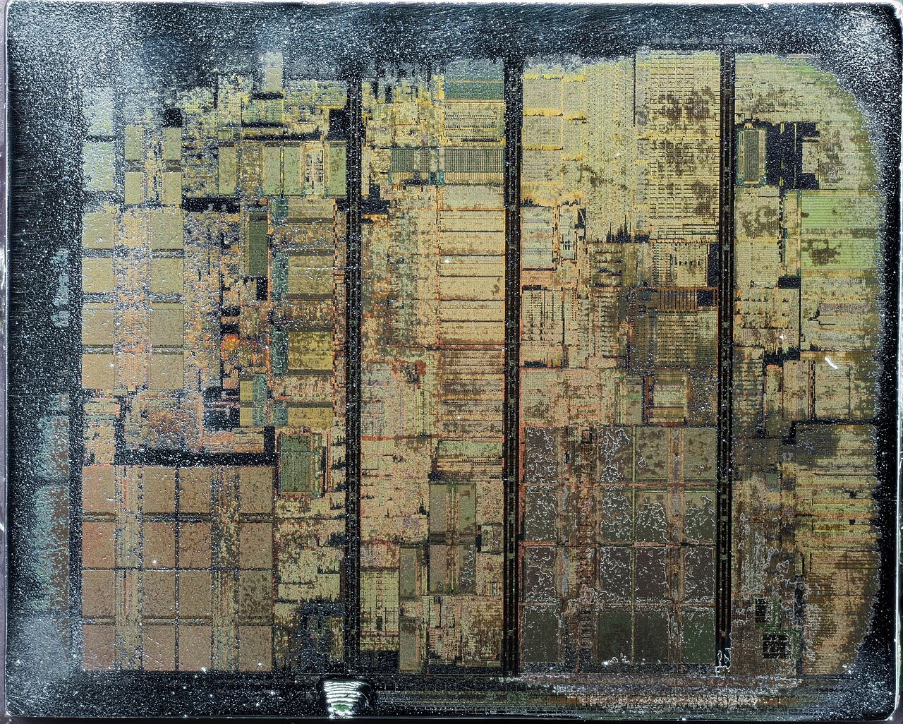 AMD Duron Spitfire ANCA 0112MPMW — Optical die photograph